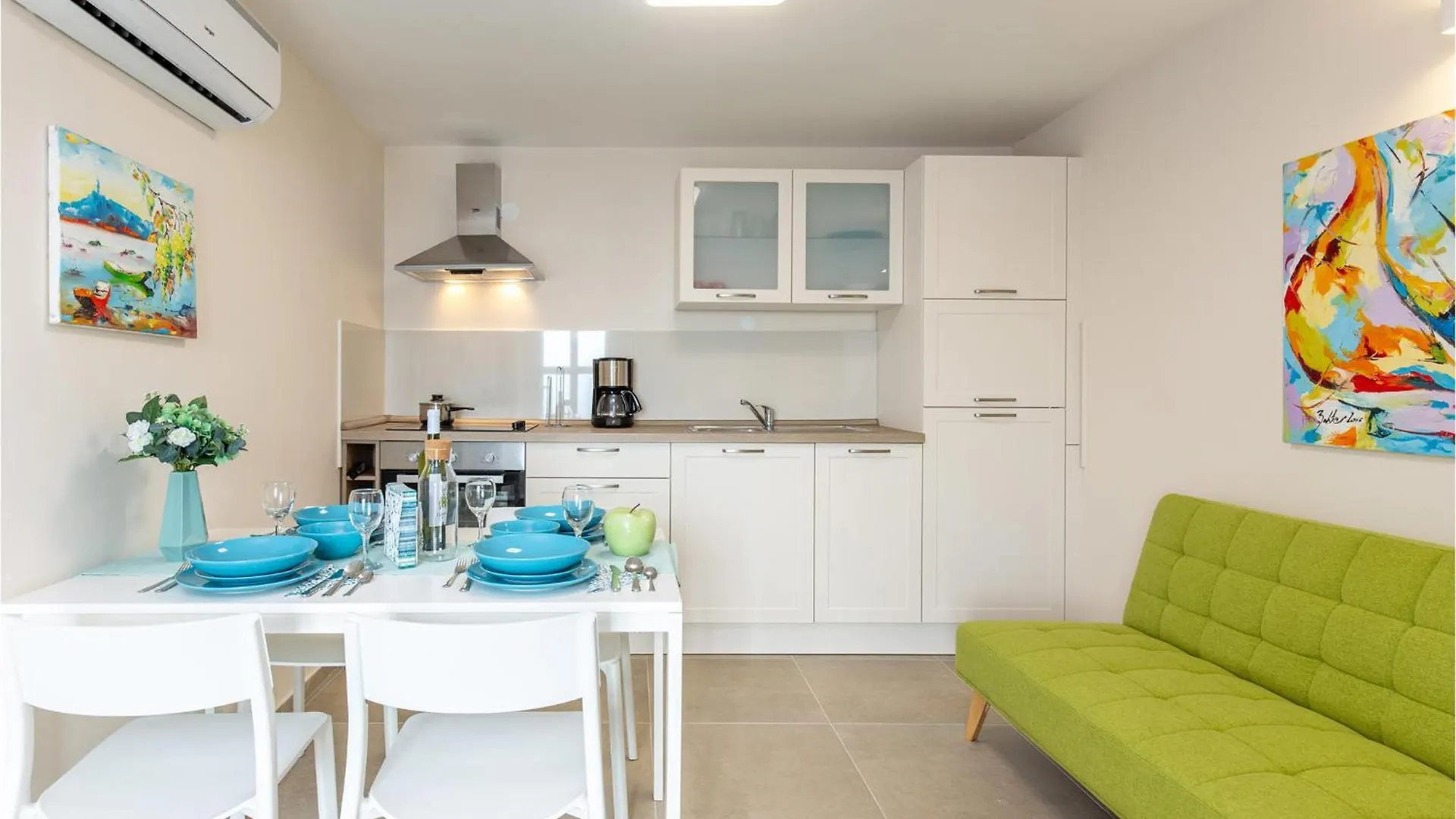 Сasa de vacaciones Awesome Home In Lovran With House Sea View